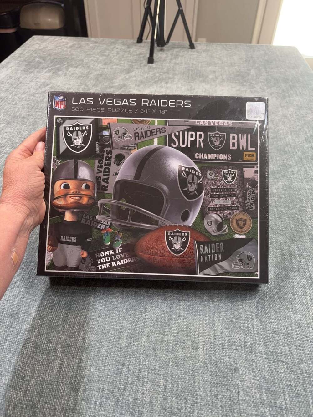Sealed Las Vegas Raiders 500 Piece NFL Puzzle 24 x 18